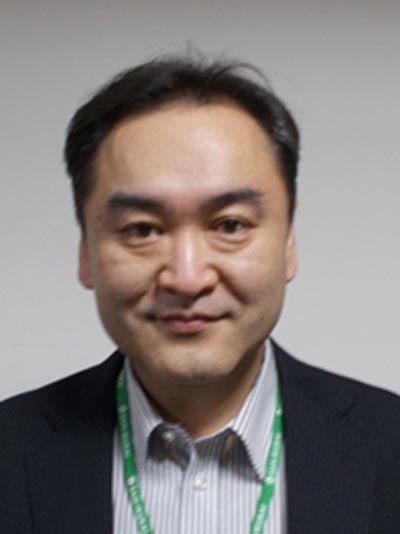 施設長 伴 成顕