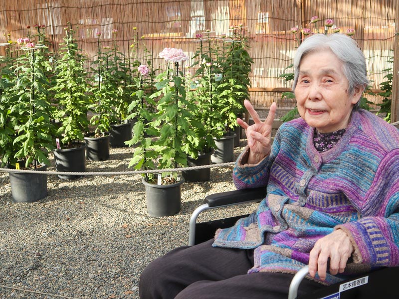 〈グループホーム〉菊祭り外出