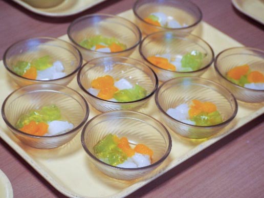 季節のおやつ作り(8月)〈特養〉